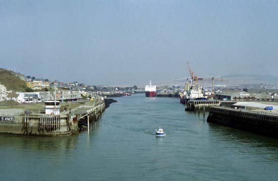 toy boat Newhaven Harbour